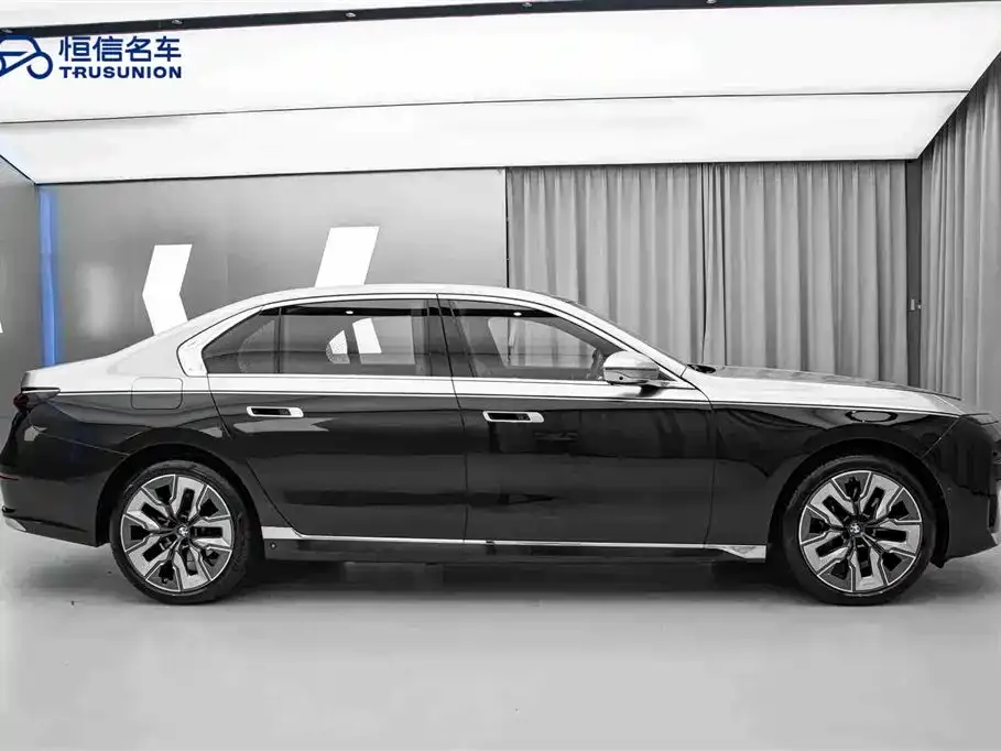 BMW 7 Series — фото 4