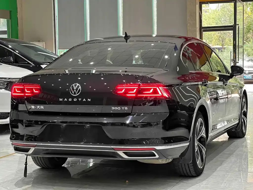 Volkswagen Magotan 2022 из CN, фото 6