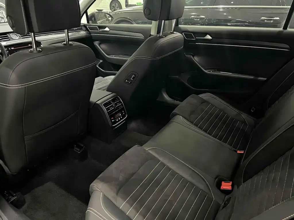 Volkswagen Magotan 2022 из CN, фото 8