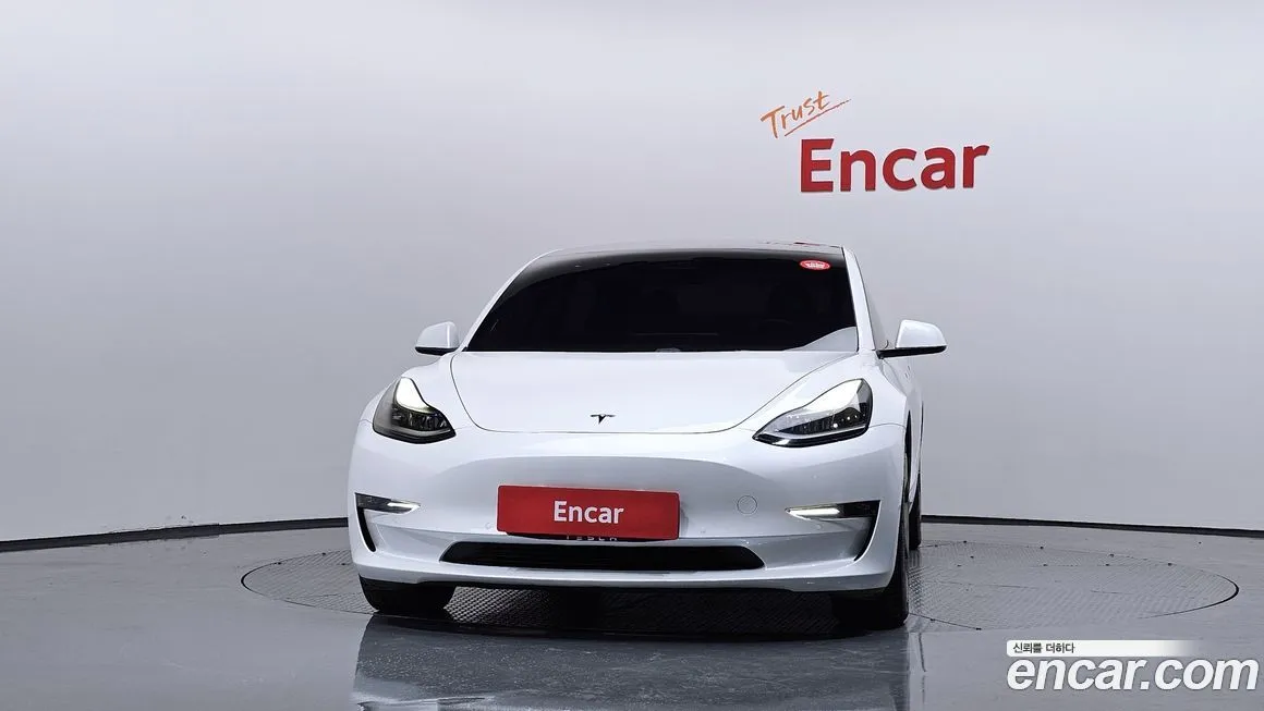 Tesla Model 3 — фото 3