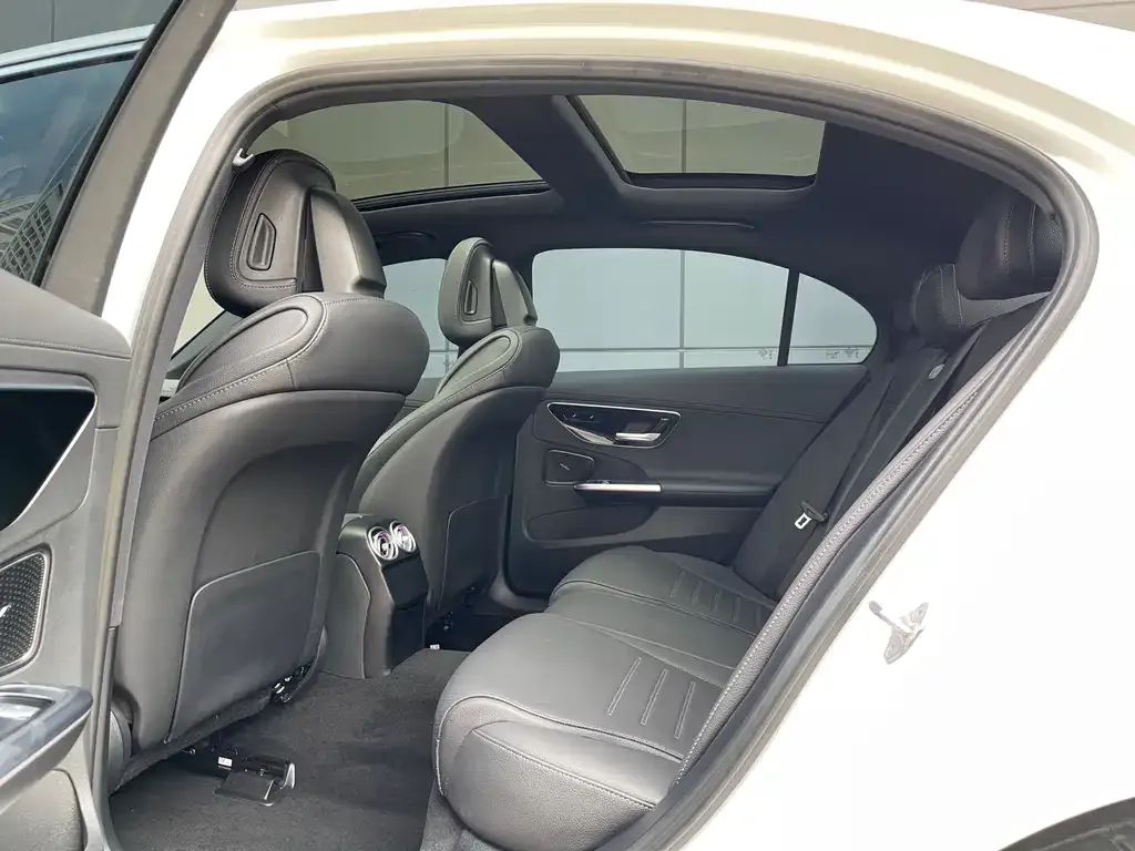 Mercedes-Benz C-Class 2023 из CN, фото 7
