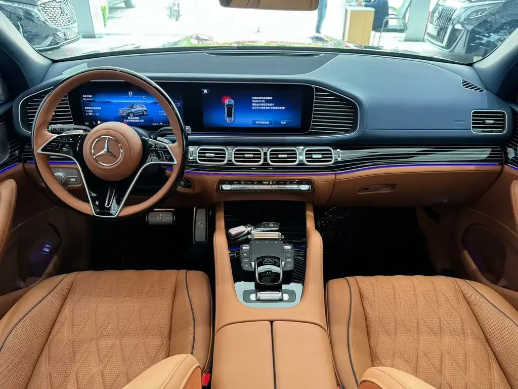 Mercedes-Benz GLS — фото 4