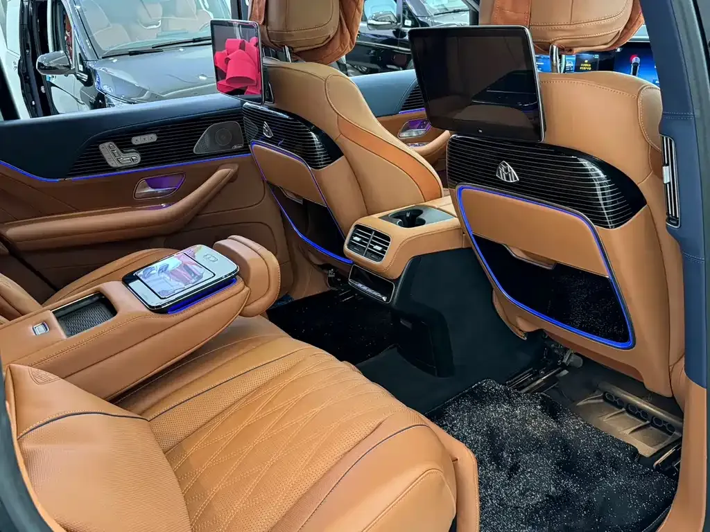 Mercedes-Benz GLS — фото 7