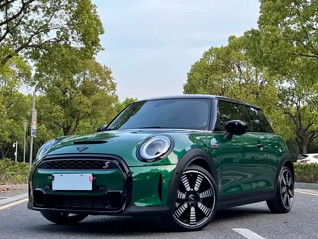 MINI Cooper (3-door) — фото 1