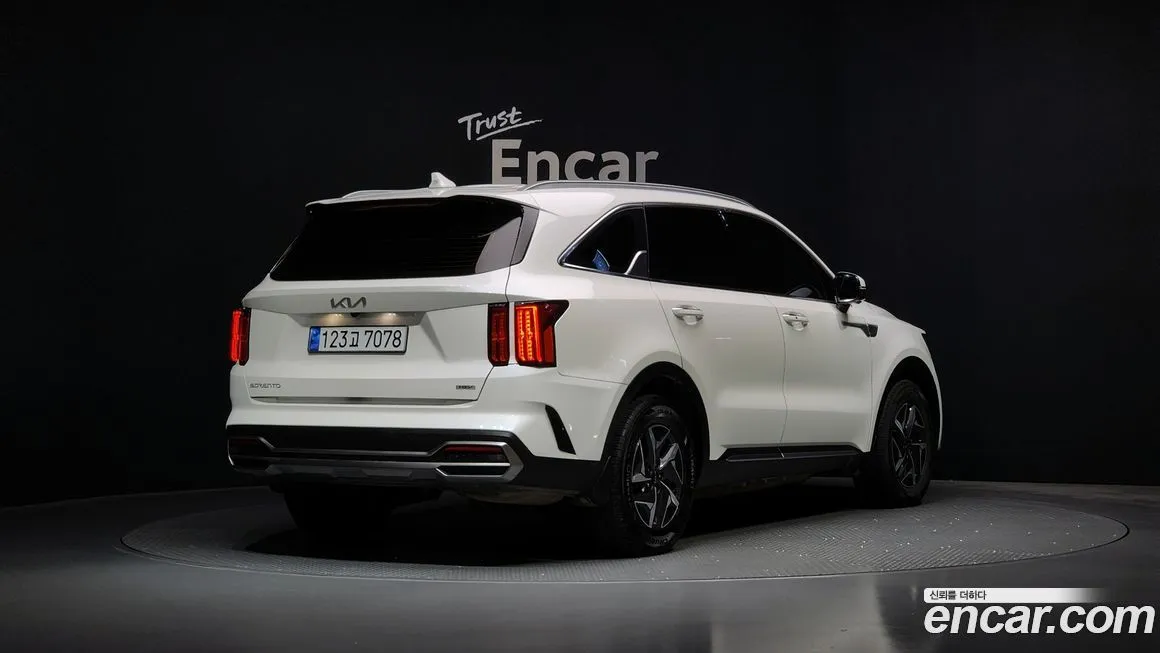 Kia Sorento 2023 из KR, фото 2