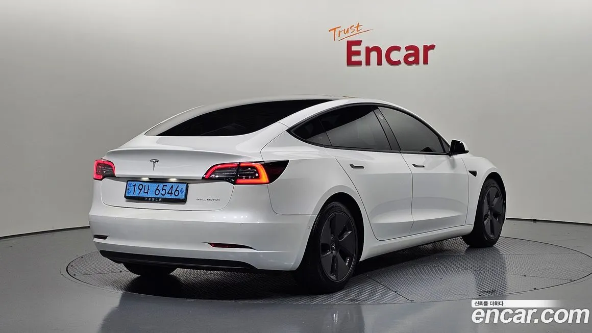 Tesla Model 3 2022 из KR, фото 2