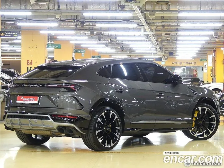 Lamborghini Urus 2021 из KR, фото 2