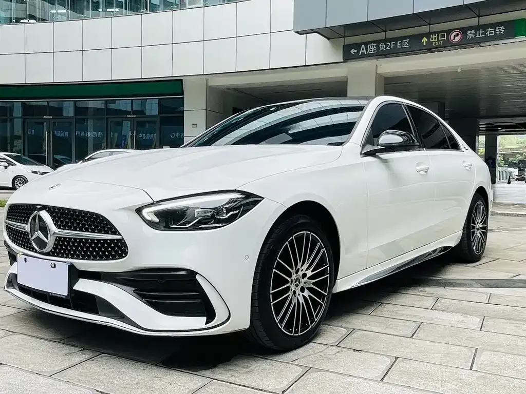 [object Object] C-Class 2022 из CN, фото 2