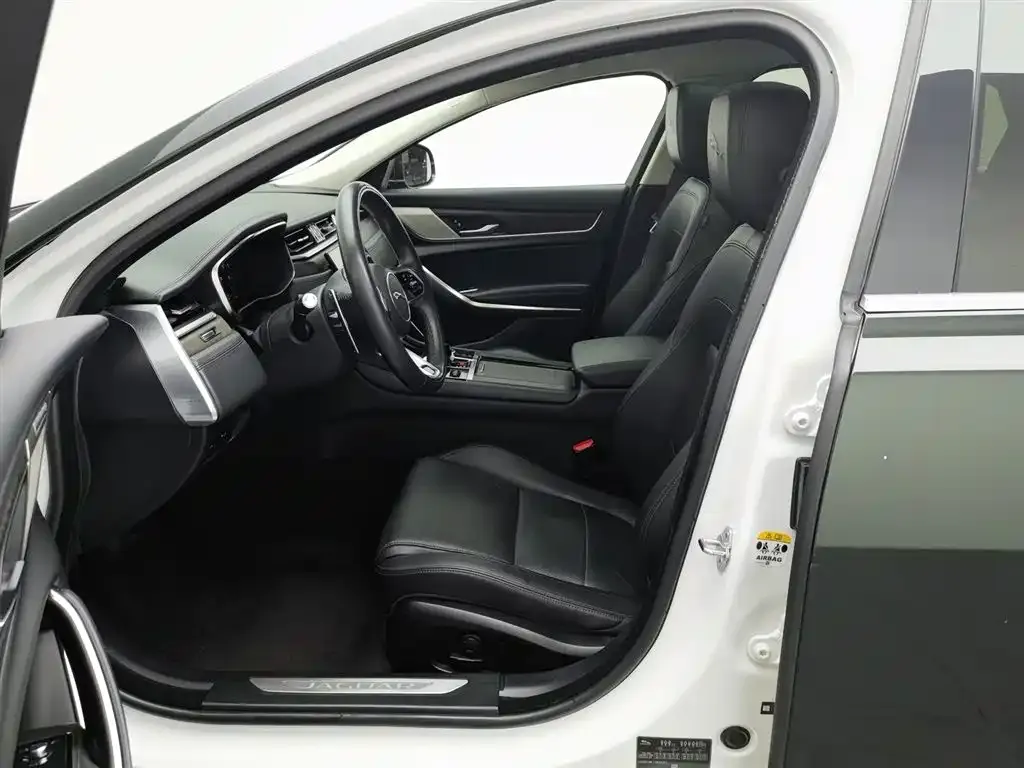 Jaguar XFL 2021 из CN, фото 10