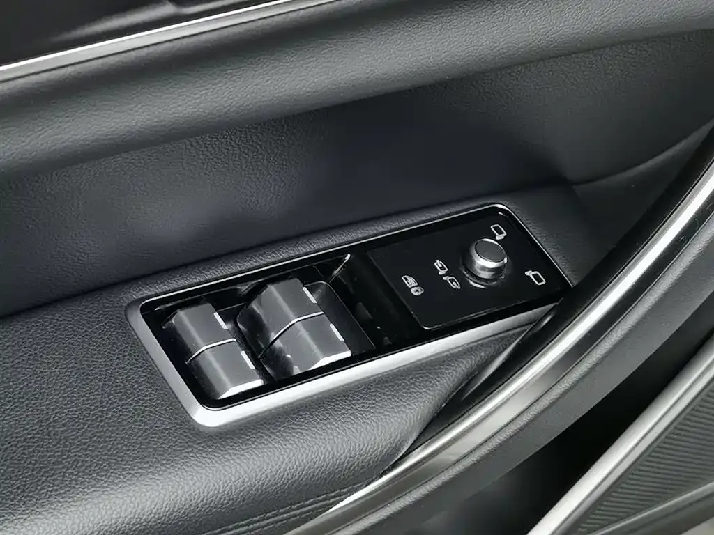 Jaguar XFL 2021 из CN, фото 9