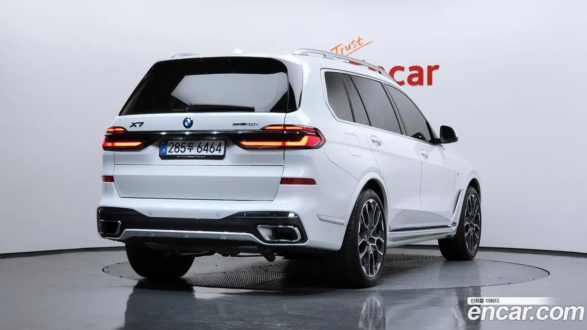 BMW X7 — фото 2