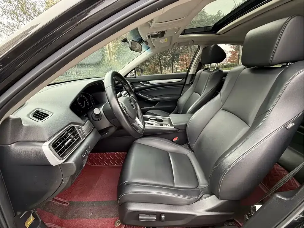 Honda Accord — фото 10