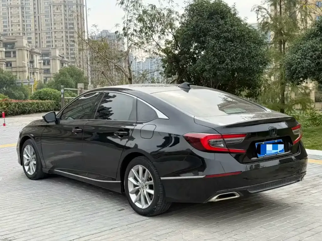 Honda Accord — фото 6