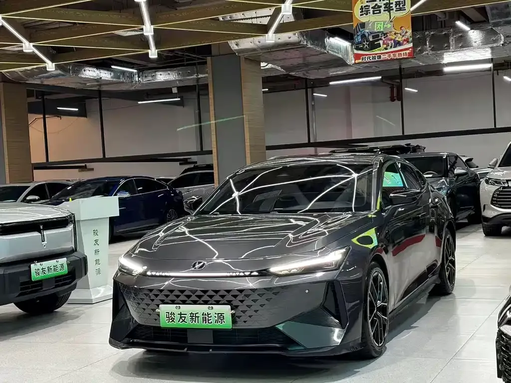 Changan UNI-V iDD