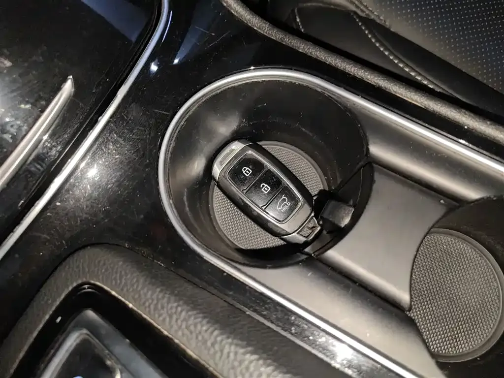 Hyundai Santa Fe 2021 из CN, фото 9
