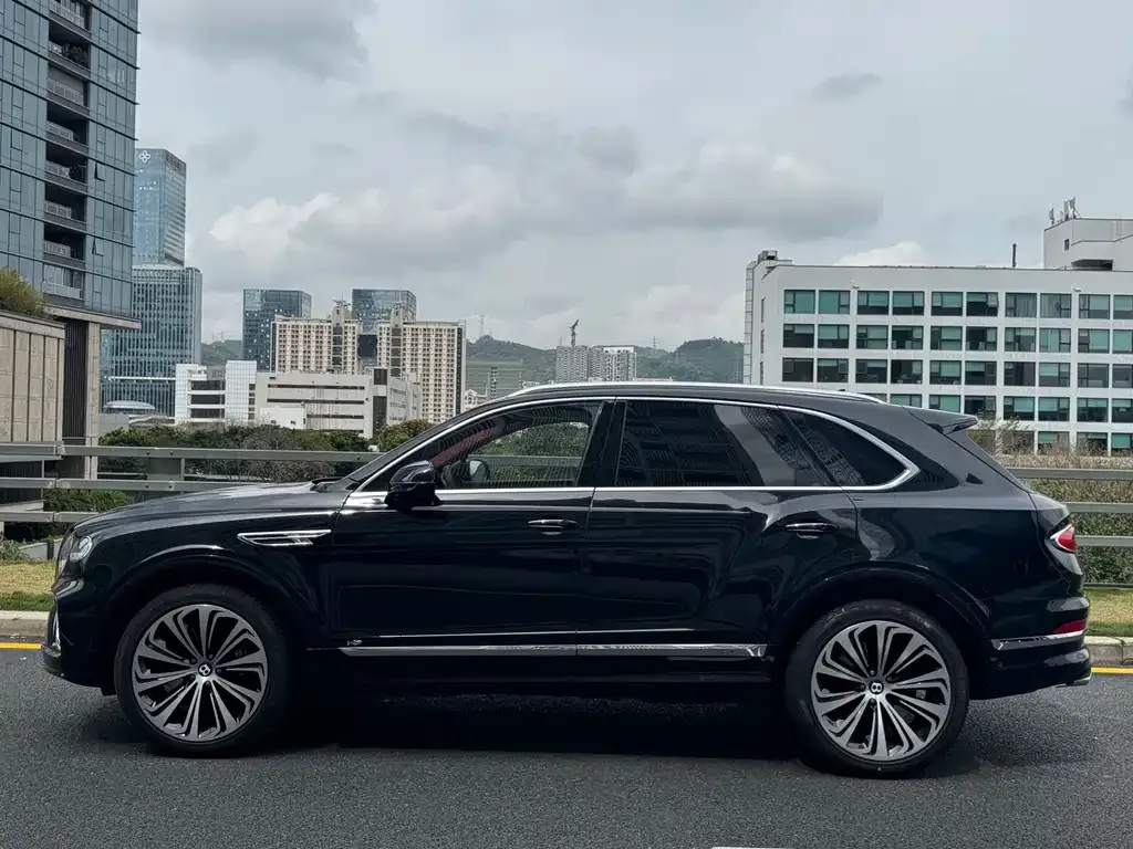 Bentley Bentayga — фото 7
