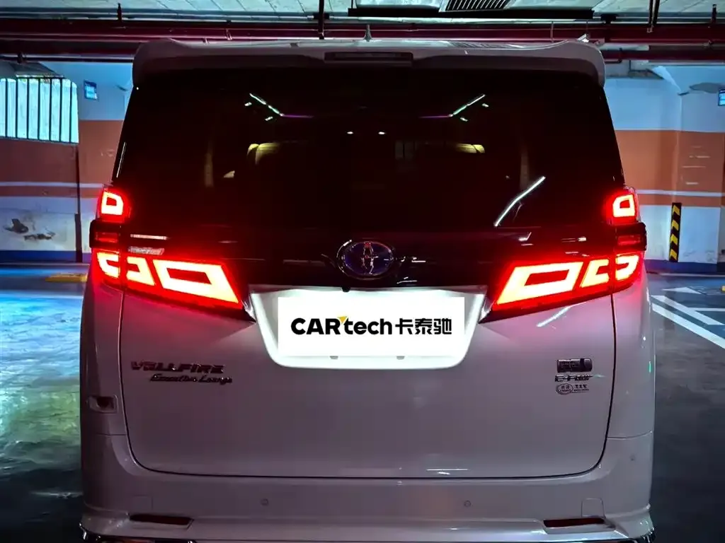 Toyota Vellfire 2021 из CN, фото 10