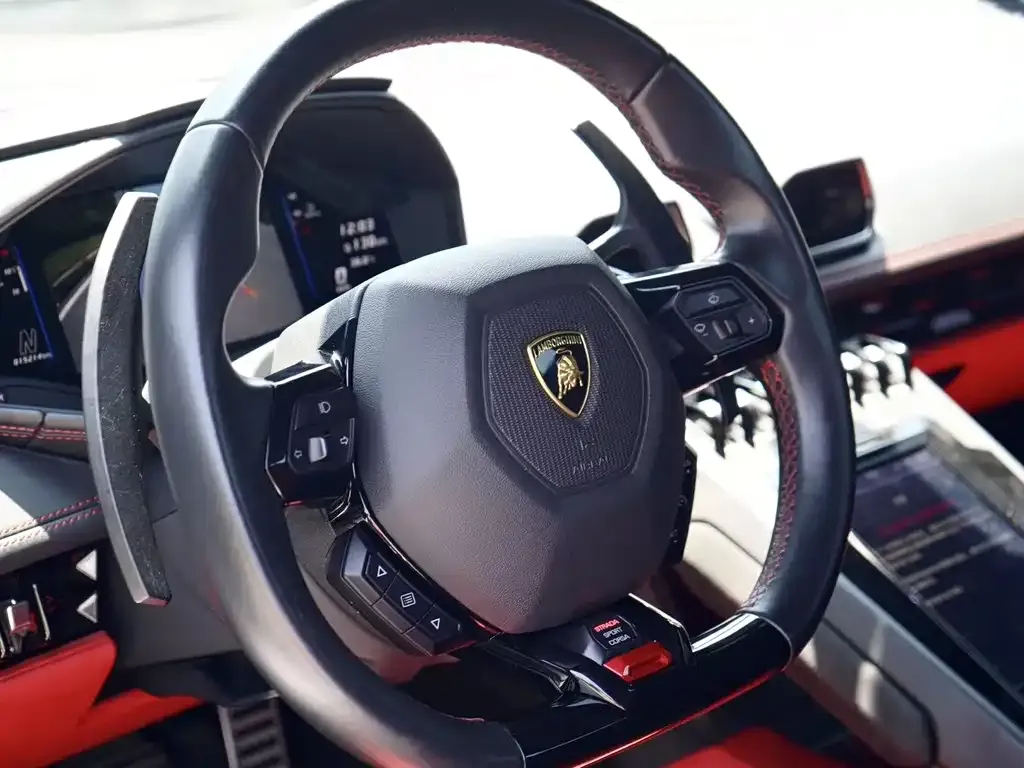 Lamborghini Huracan — фото 9
