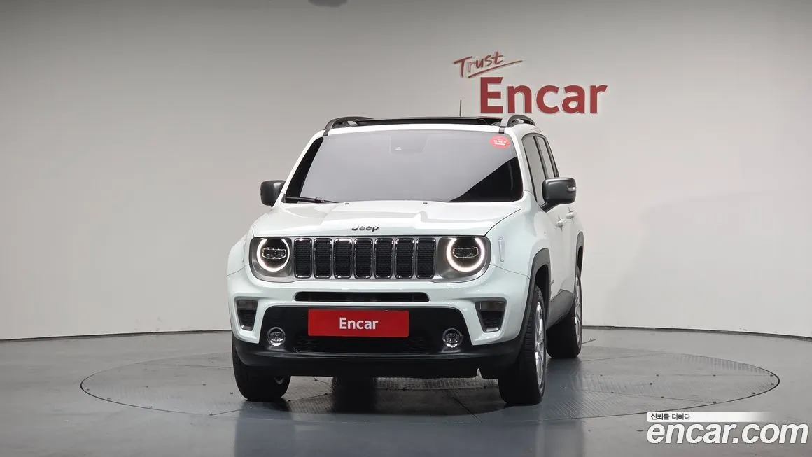 Jeep Renegade — фото 3