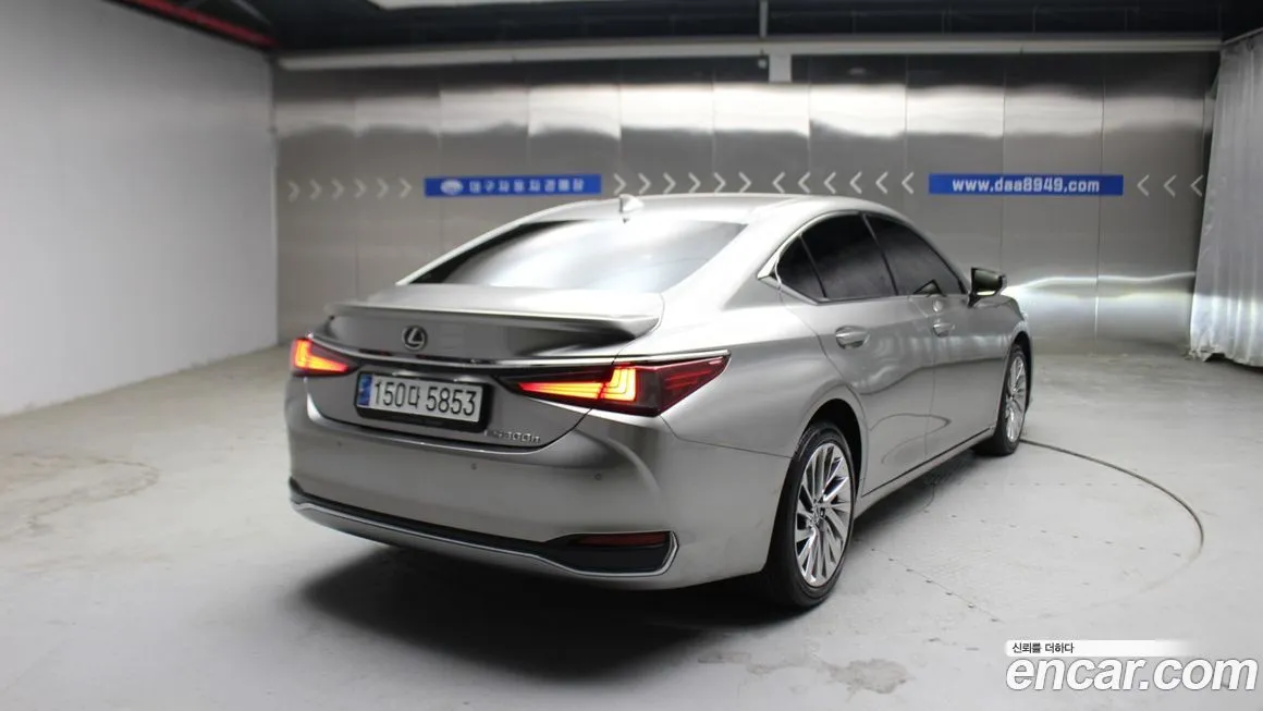 Lexus ES 2023 из KR, фото 2
