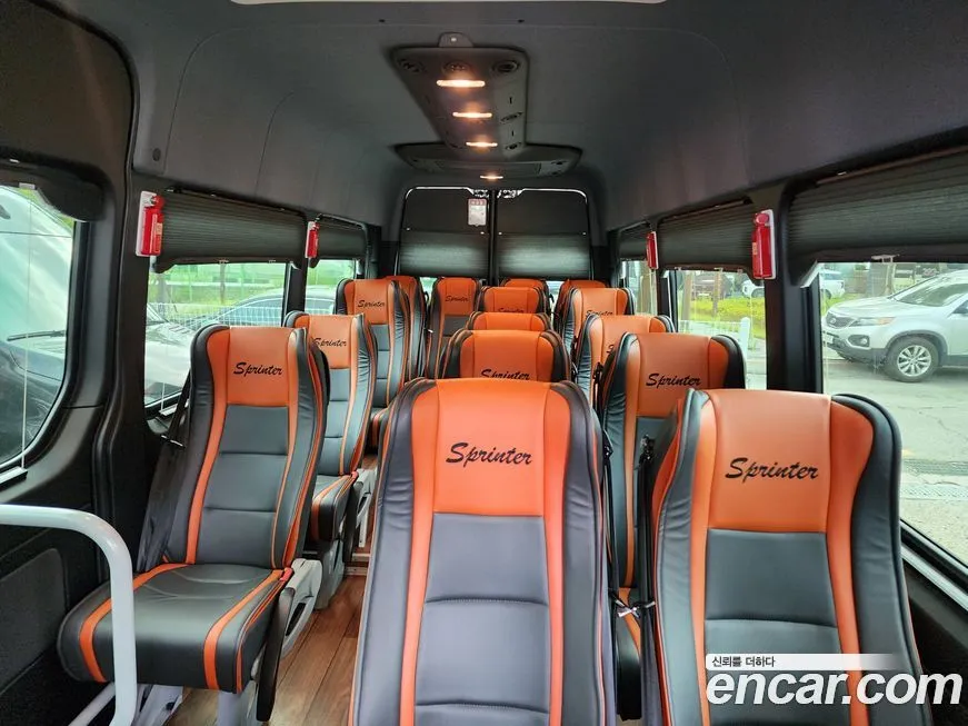 Mercedes-Benz Sprinter 2023 из KR, фото 10