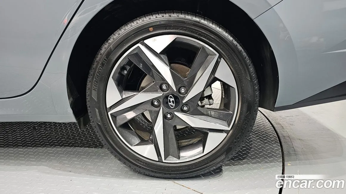 Hyundai AVANTE — фото 5