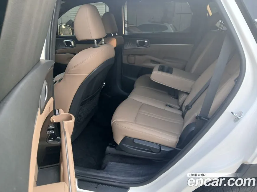 Kia Sorento — фото 10