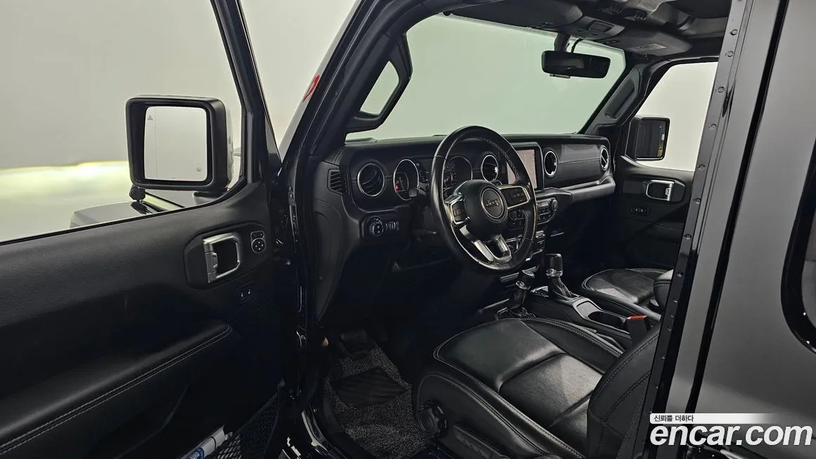 Jeep Wrangler 2023 из KR, фото 10