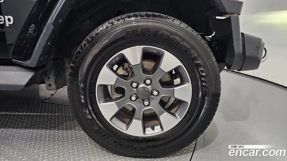 Jeep Wrangler 2023 из KR, фото 5
