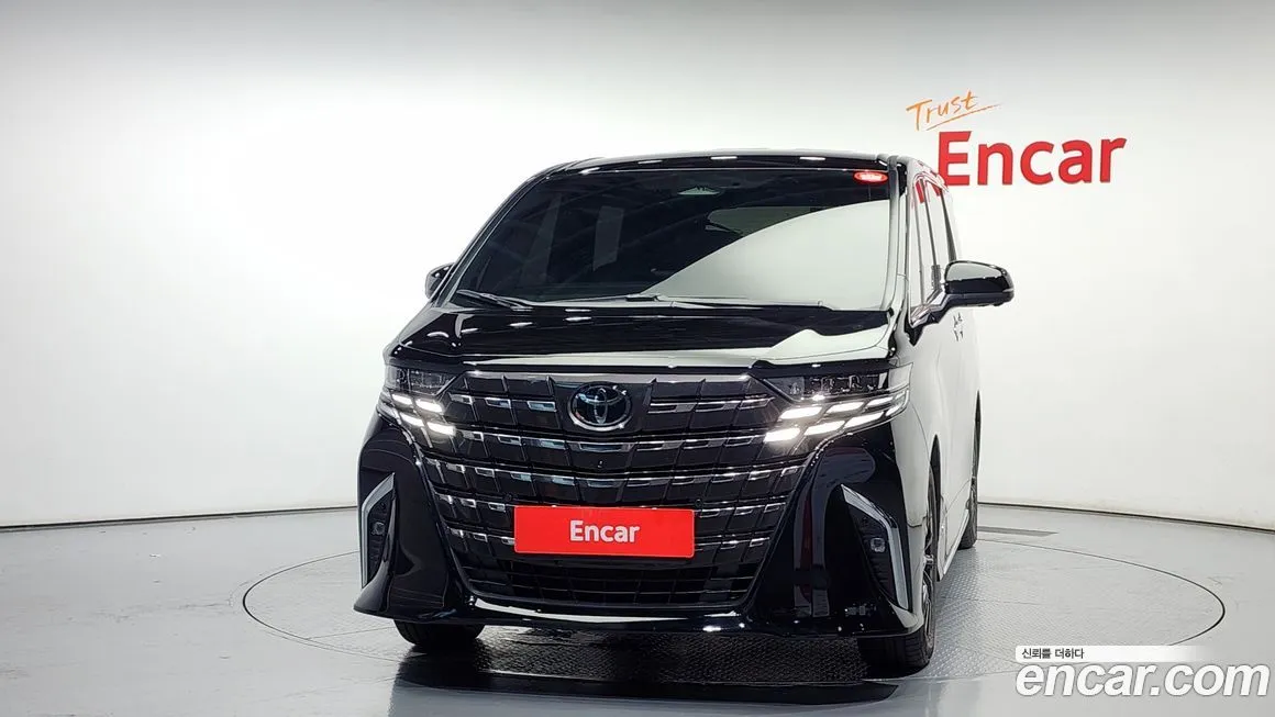 Toyota Alphard — фото 3