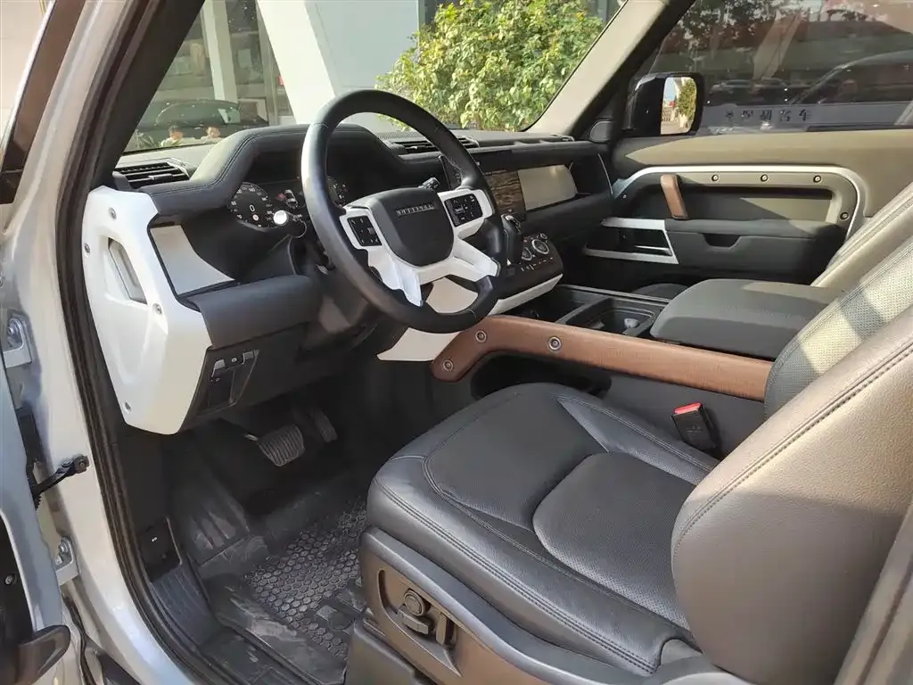 Land Rover Defender 2023 из CN, фото 4
