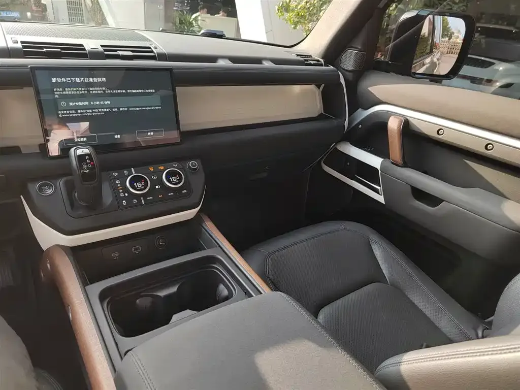 Land Rover Defender 2023 из CN, фото 7