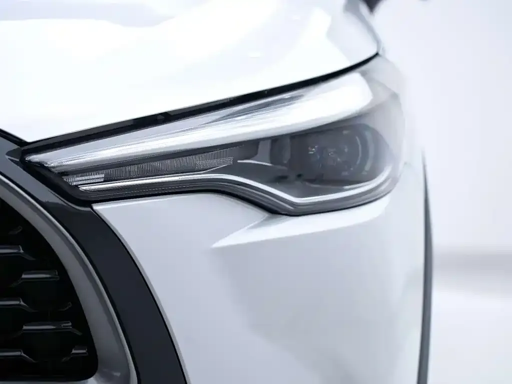 Toyota Corolla Cross — фото 9