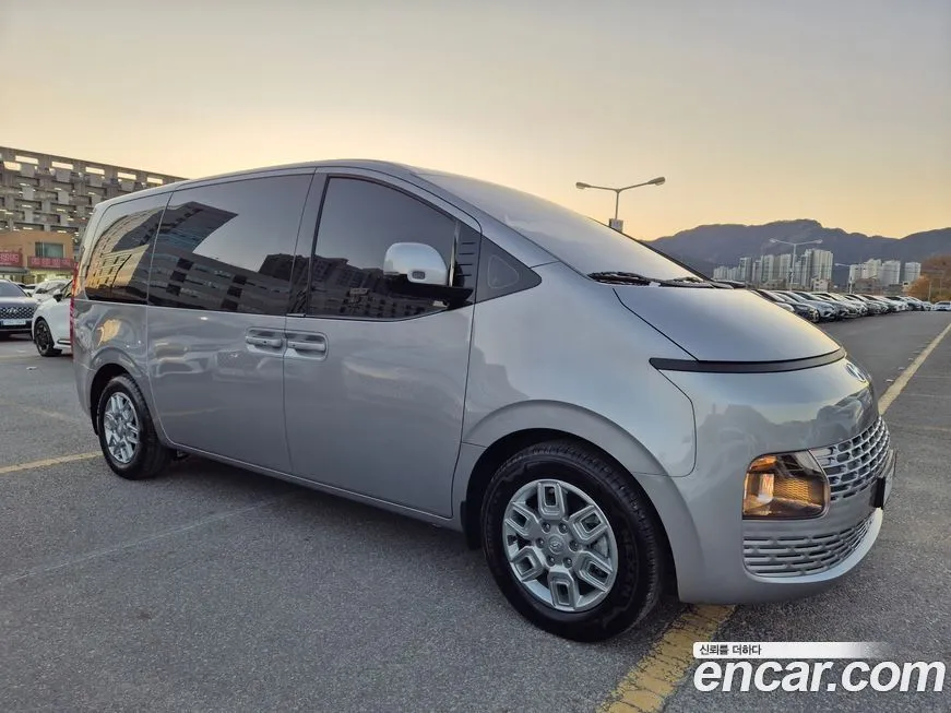 Hyundai Staria — фото 2