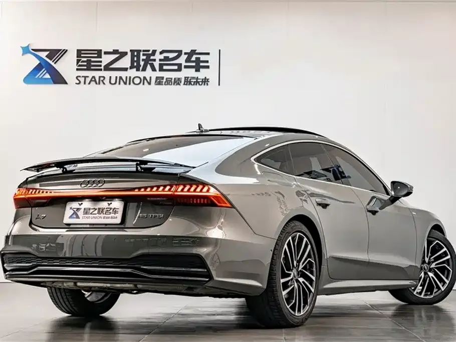 Audi A7 — фото 8