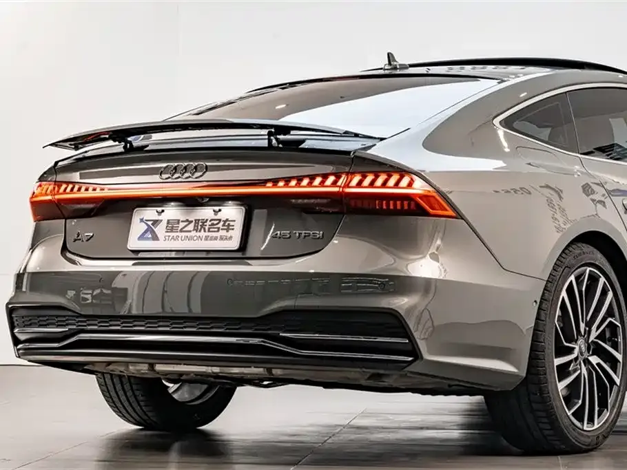 Audi A7 — фото 9