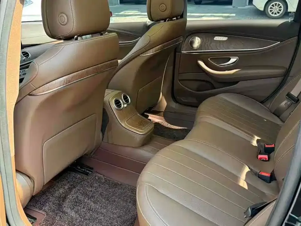 Mercedes-Benz E-Class 2023 из CN, фото 10