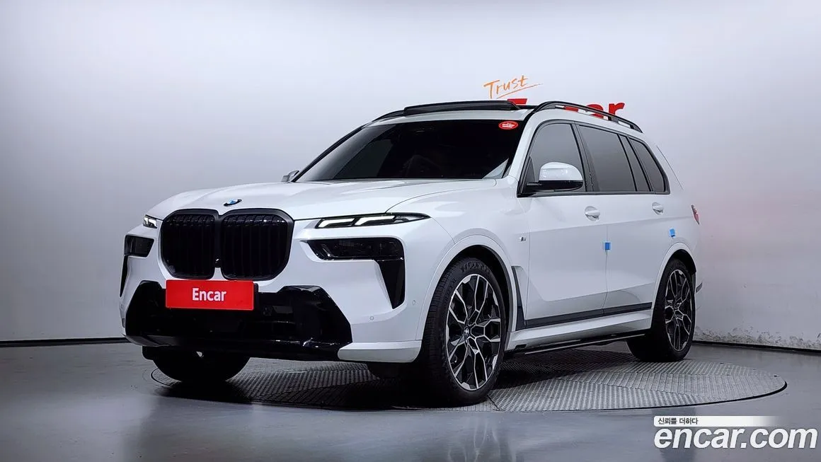 BMW X7 — фото 1