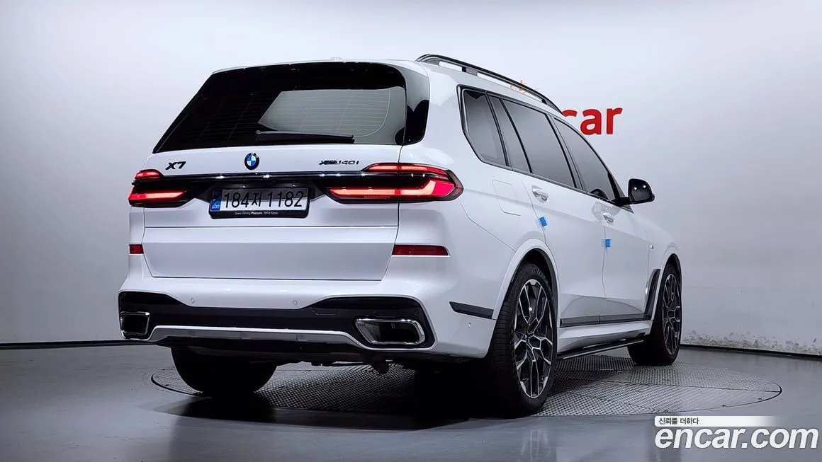 BMW X7 — фото 2
