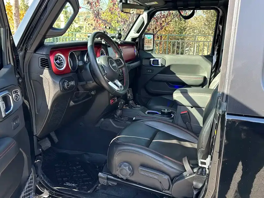 Jeep Wrangler 2022 из CN, фото 9