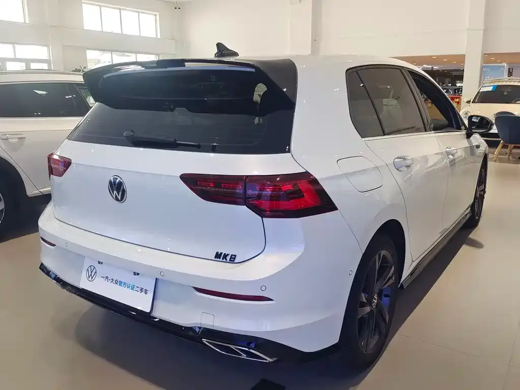 Volkswagen Golf 2023 из CN, фото 5