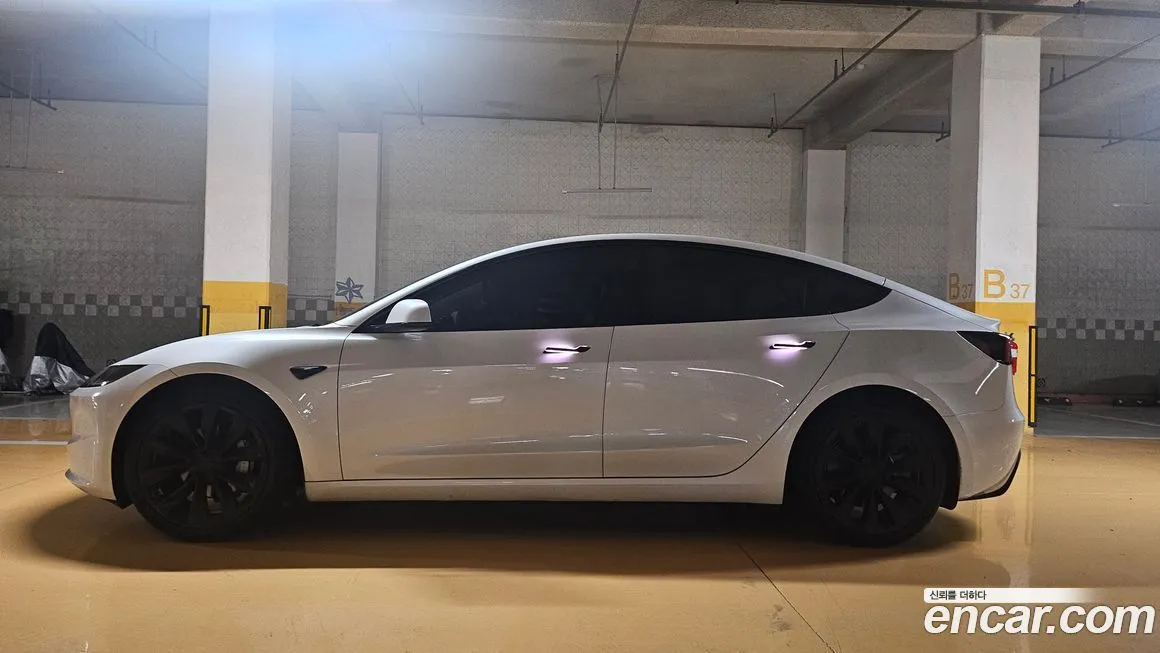 Tesla Model 3 — фото 2