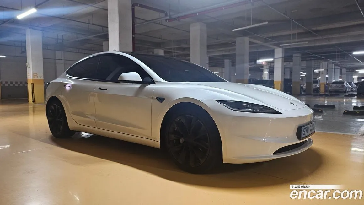 Tesla Model 3 — фото 7