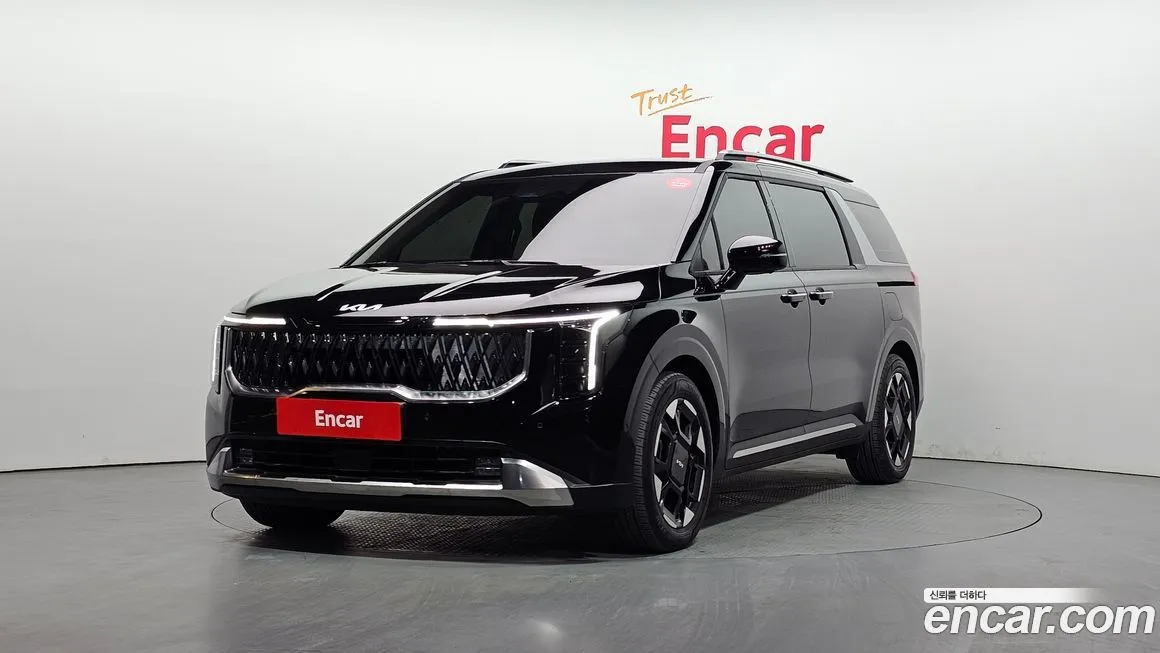 Kia Carnival — фото 1