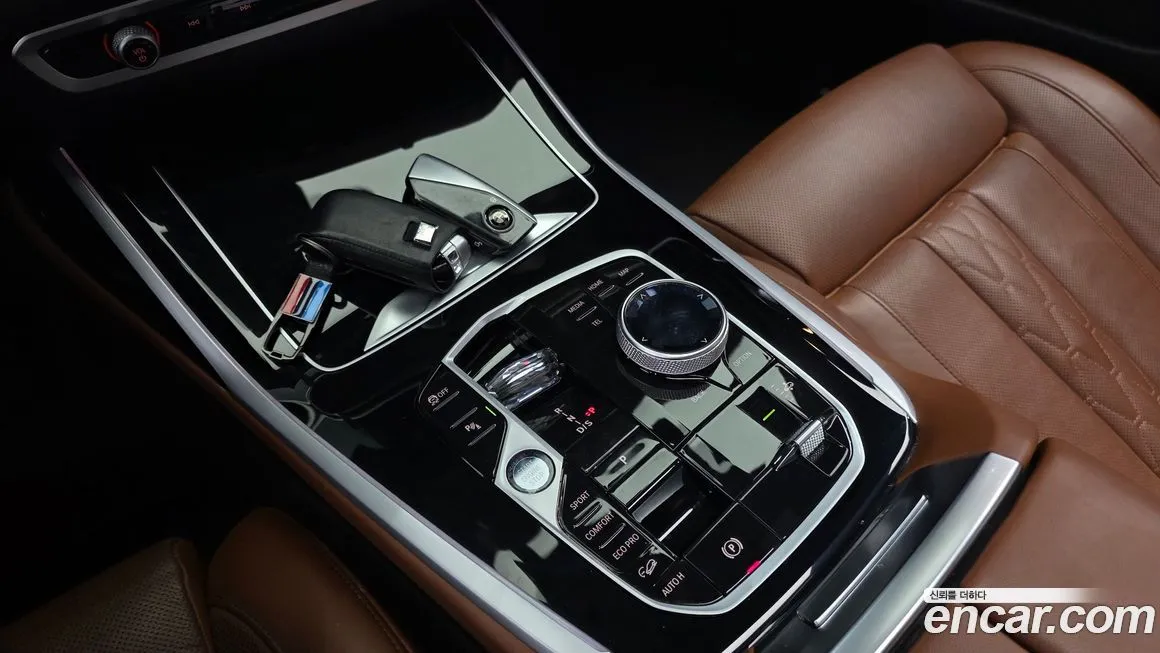 BMW X7 — фото 9
