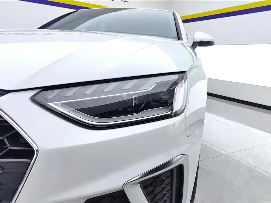 Audi A4L 2024 из CN, фото 5