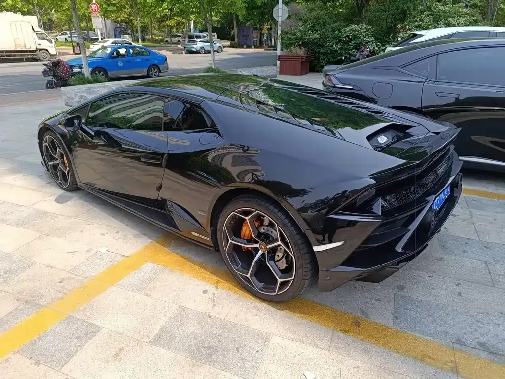 Lamborghini Huracan 2022 из CN, фото 6