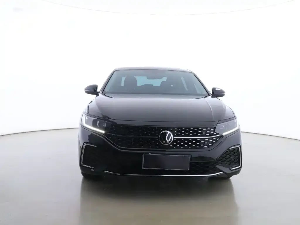Volkswagen Passat 2022 из CN, фото 2
