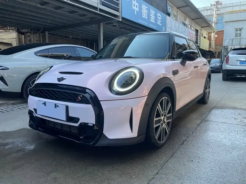 MINI Cooper (3-door) 2023 из CN, фото 1