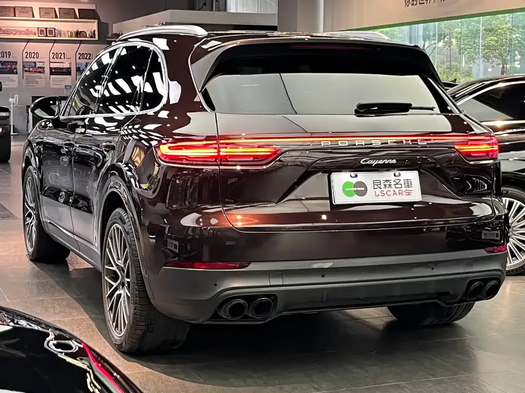 Porsche Cayenne — фото 4